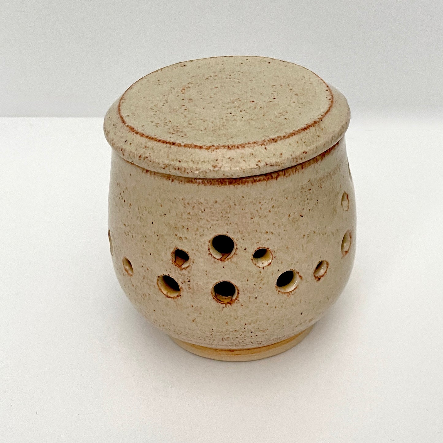 Ceramic Garlic Keeper with Garlic Grater Lid - Seconds