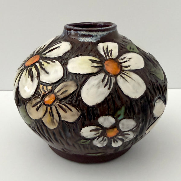 Sgraffito Vase - Daisies
