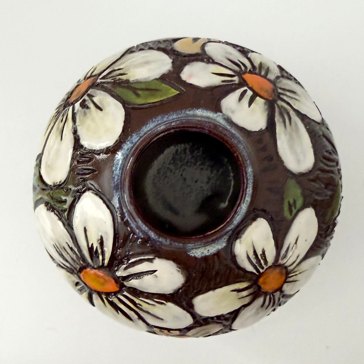 Sgraffito Vase - Daisies