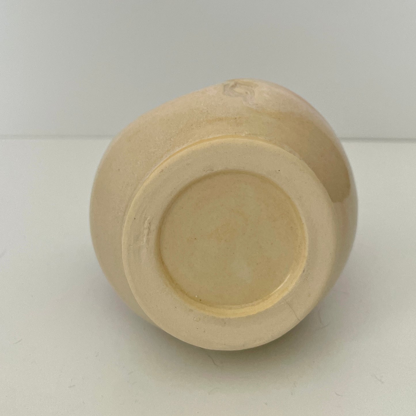 Thumb imprint cup
