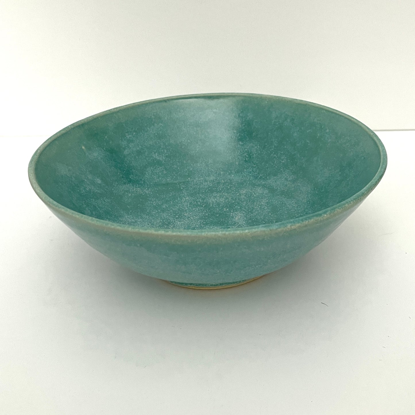 Medium bowl in light frosted blue