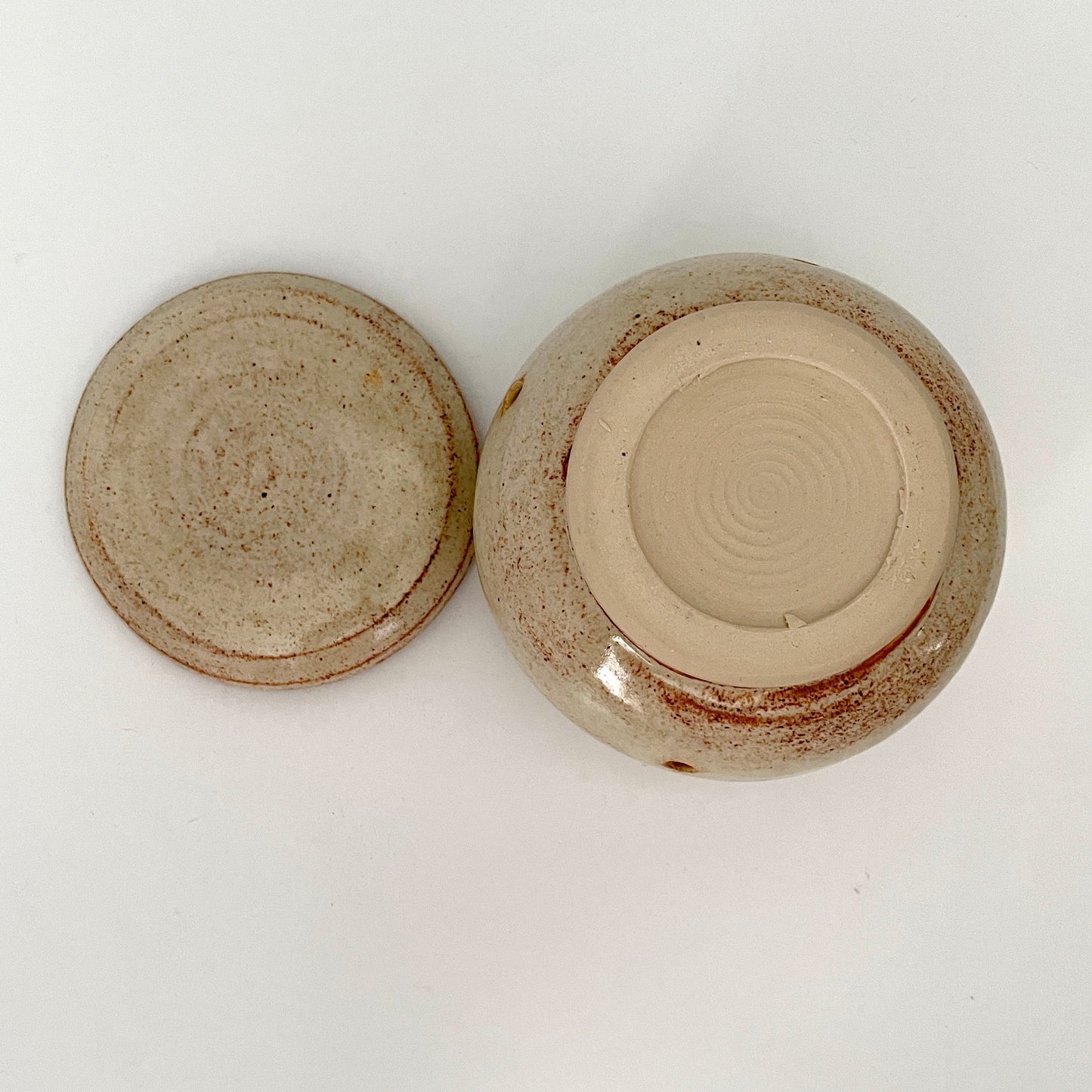 Ceramic Garlic Keeper with Garlic Grater Lid